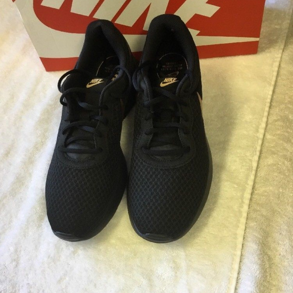 Nike Tanjun Women's Athletic Shoes 812655005 NWB - Picture 5 of 8